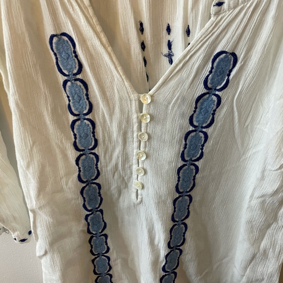 Lord and Taylor White Blue Blouse - Picture 4 of 10